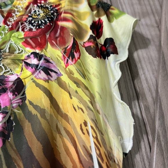 Silky Floral Top By New Directions Petite SZ PM - Picture 6 of 9